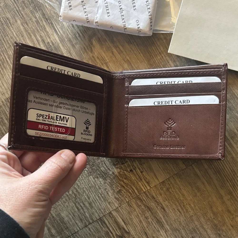 Rea Leather Brown Leather Men's Wallet with Subtle Logo